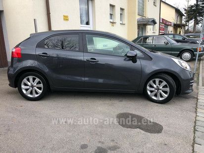 Купить Kia Rio 1.4 Dream Team во Франции