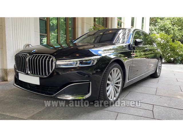 Rental BMW 730 d Lang xDrive M Sportpaket Executive Lounge in Moutiers