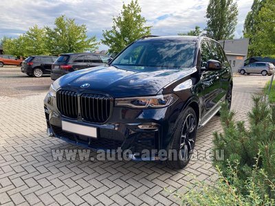 Rental in Nice airport the car BMW X7 XDrive 30d (6 seats) High Executive M Sport TV