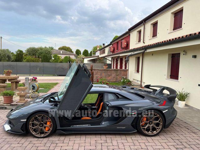 Rental Lamborghini Aventador SVJ in Bozel