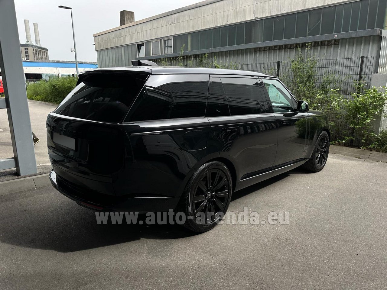 Аренда автомобиля Ленд Ровер Range Rover D350 Long Autobiography в Провансе