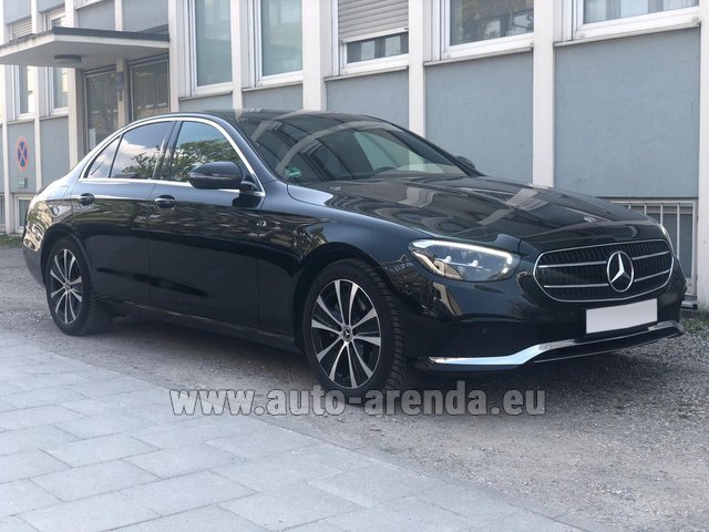 Rental Mercedes-Benz E200 AMG equipment in Toulouse
