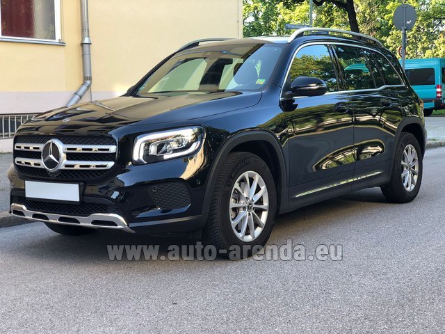 Rental Mercedes-Benz GLB 180 AMG equipment in Toulouse