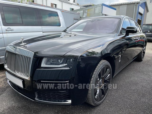 Rental Rolls-Royce GHOST in Nice