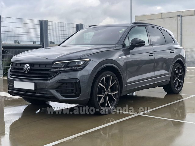 Rental Volkswagen Touareg R-Line in Toulouse