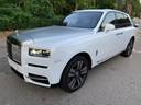 Rolls-Royce Cullinan Graphite car for transfers from airports and cities in Germany and Europe.